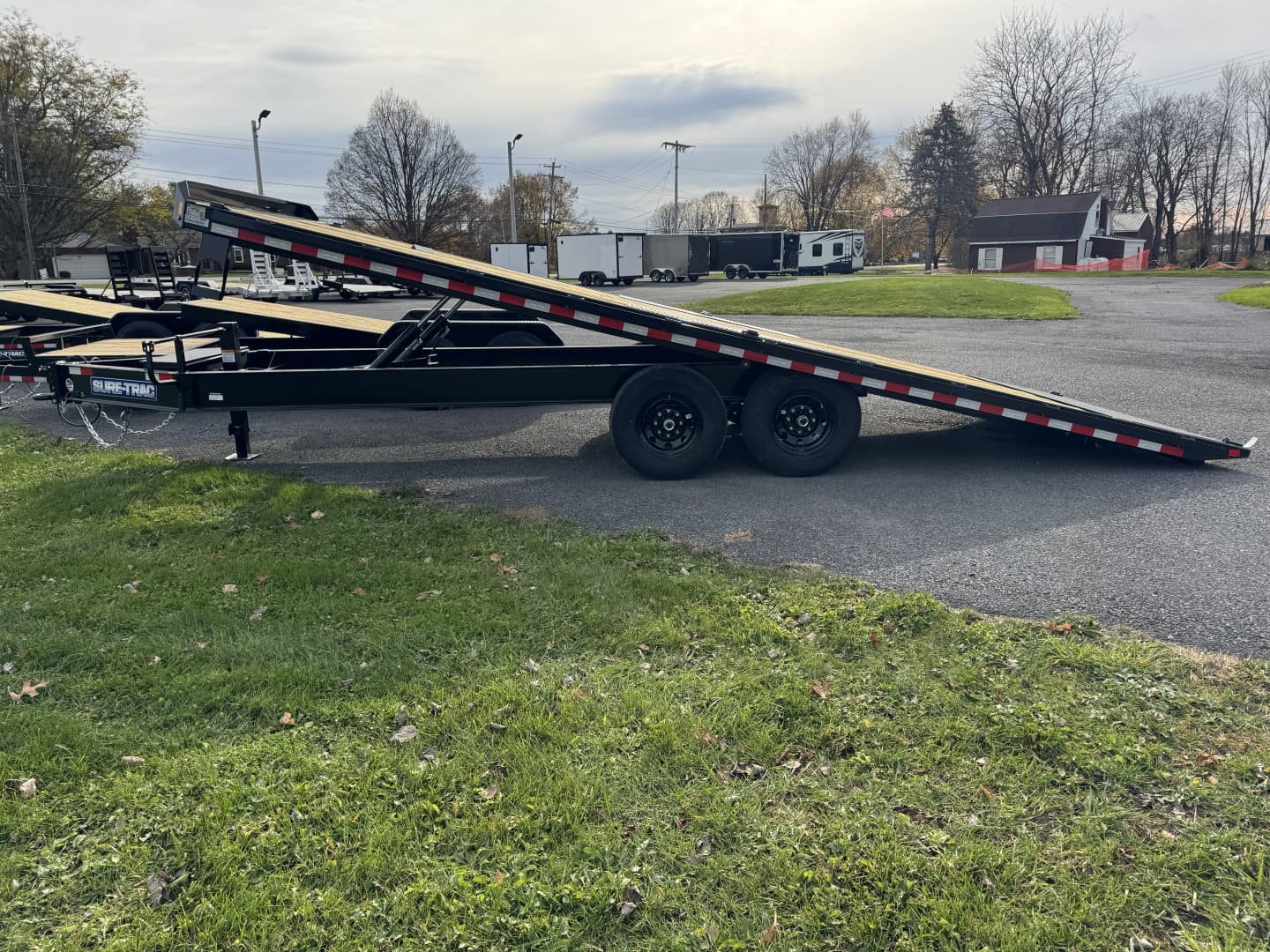 Sure-Trac 8.5X22 15K Hydraulic Deckover Trailer - View 1